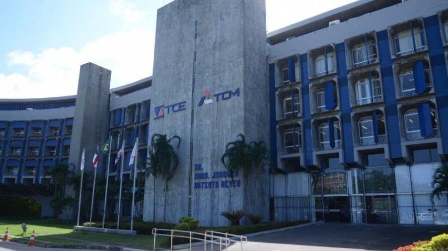 TCM bloqueia parte de repasses de financiamento à Prefeitura de Camaçari TCM bloqueia parte de repasses de financiamento à Prefeitura de Camaçari